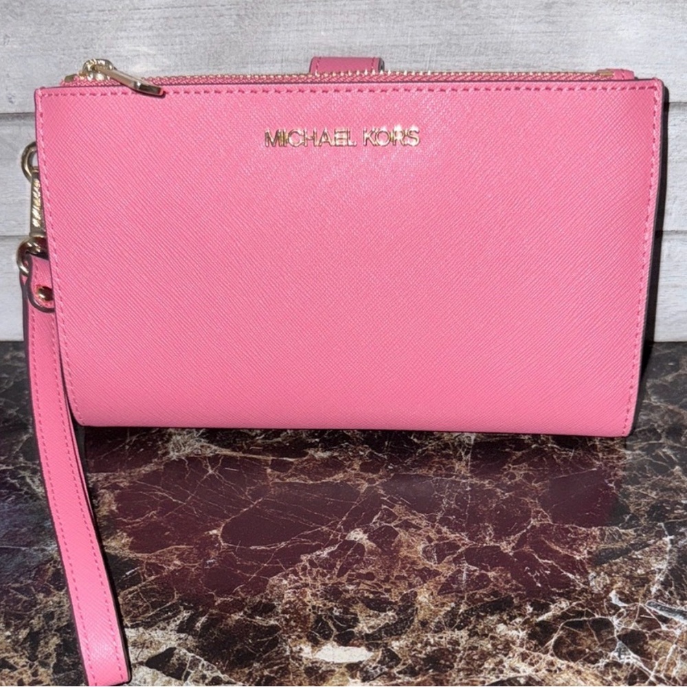 Michael Kors Jet Set Travel Double Zip Leather Wristlet Saffiano Leather Pink